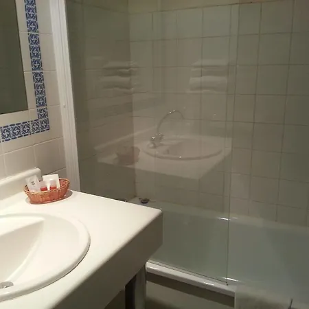 Du Forum Hotel 2*