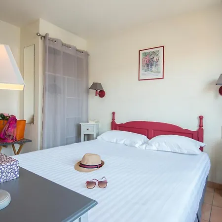 Hotel Du Forum Carpentras