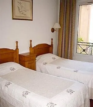 Du Forum Hotel 2*